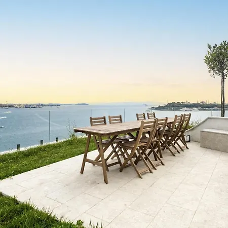 Excellent Flat W 360 Bosphorus View In Cihangir Istanboel